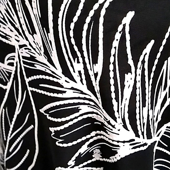 Shoreline Handkerchief Hem Dress - Size S/M - Picture 5 of 7